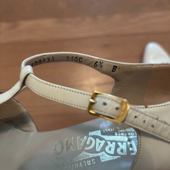 Vintage Ferragamo T-Strap Heels. - Picture 2 of 5